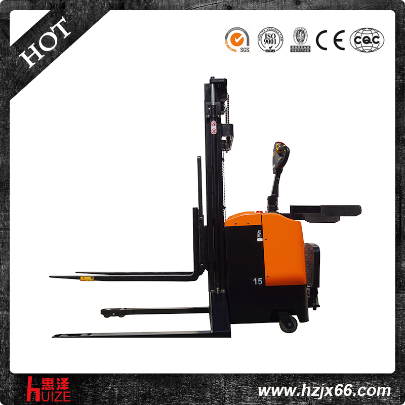 新款全電動堆高車寬底腿 (1) 新款全電動堆高車寬底腿 (1)